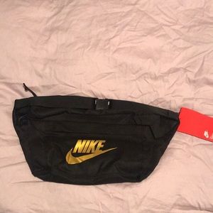 nike crossbody bag
